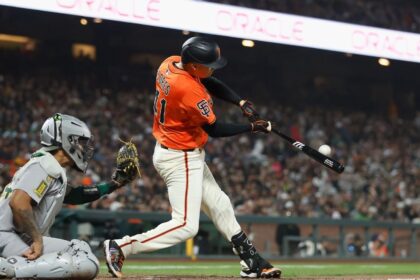 Flores EXPLODES with 3 HR and 8 RBIs: Giants rout Athletics!