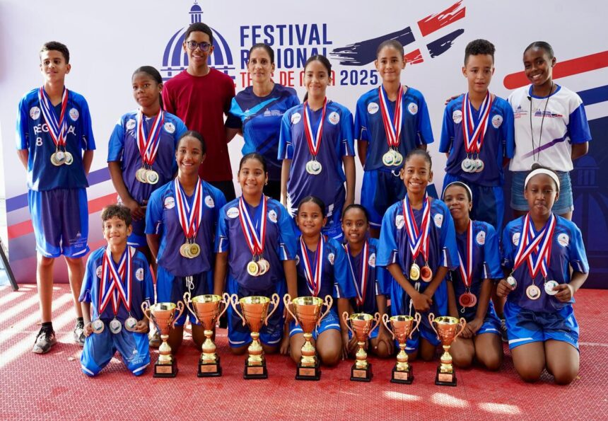 Santiago Northeast Dominates School Table Tennis Festival; INEFI Promotes Sports