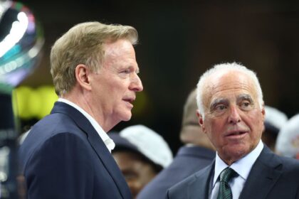 Tense Debate: NFL Owners Discuss the "Tush Push", No Ban