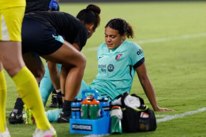 Alana Cook: USWNT and Kansas City Current Defender Suffers Serious Knee Injury