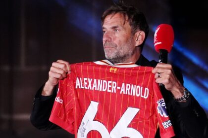 Klopp, furious about boos for Alexander-Arnold: "This is not Liverpool"