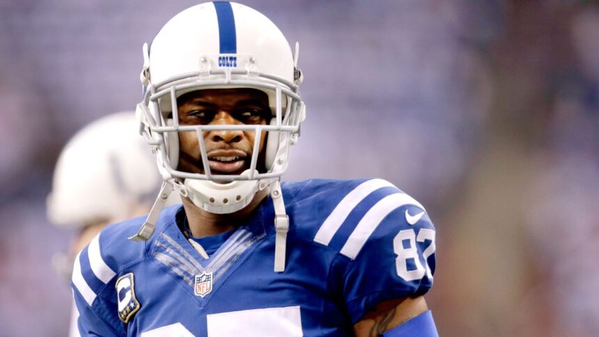 Wayne moves: asks Colts receivers to honor Irsay's legacy