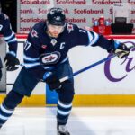 Lowry, Jets captain, out 5-6 months with hip surgery