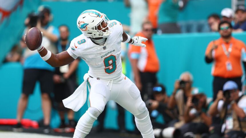 Steelers Negotiate with Dolphins: Jonnu Smith in Sight to Reinforce the TE.