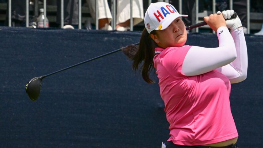 US Women's Open: Six golfers lead after the first round