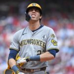 Brewers' Yelich exits game with hand contusion after being hit