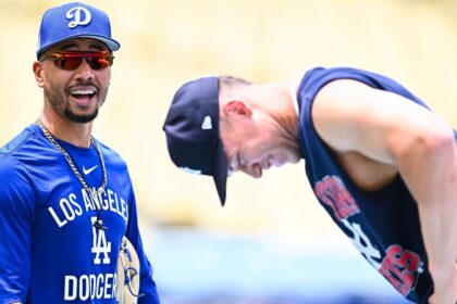 Dodgers' Betts: Finger Progress, Quick Return to Action?