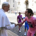 Leo XIV blesses the Giro d'Italia: "Models" and final stage in Rome