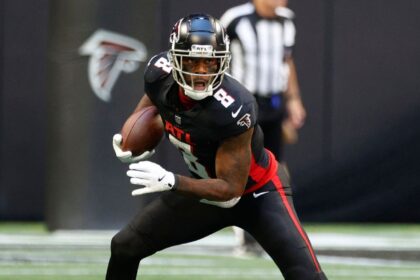 Falcons: Kyle Pitts with Undisclosed Injury, Caution in Training
