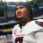 Texans: Stroud unconcerned about shoulder pain, focuses on protection.