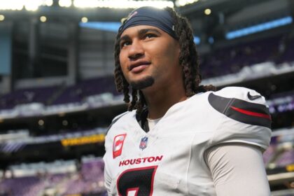 Texans: Stroud unconcerned about shoulder pain, focuses on protection.