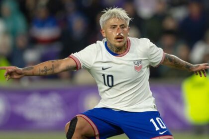 Diego Luna: The broken nose that changed his career in the US national team.