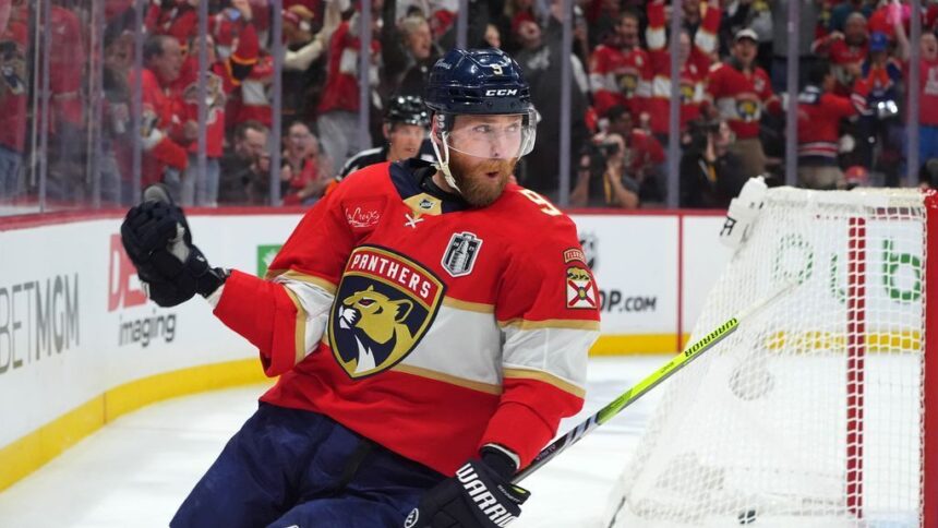 Panthers crush Oilers 6-1 and take 2-1 lead in Stanley Cup Final