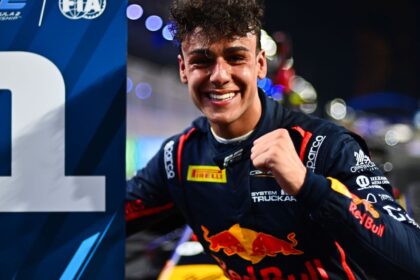 Lindblad, Red Bull promise, gets F1 superlicense before 18