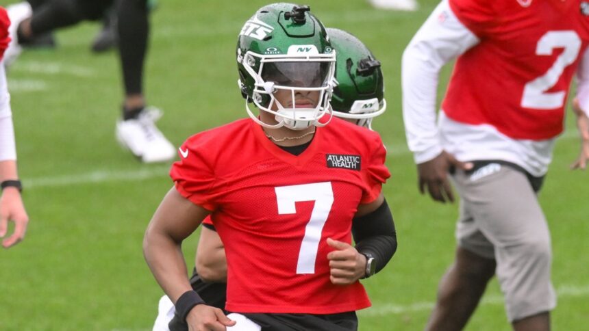 NFL Minicamp: Fields QB1 at Jets, Jones Progresses with Colts and More