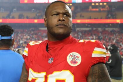 Rams sign veteran OT D.J. Humphries: Reinforcement on the offensive line