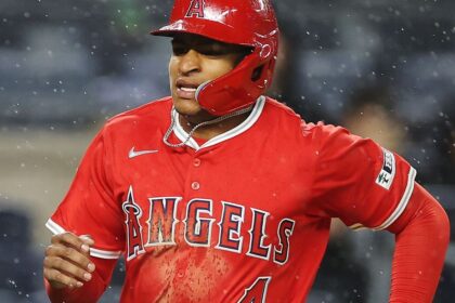 Moore Shines Against Yankees: Hit and key defense in his return to NYC