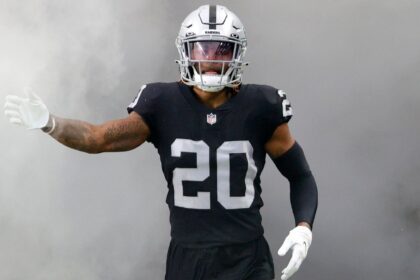 Arnette Returns to the NFL: Texans Sign Ex-Raider After Legal Troubles
