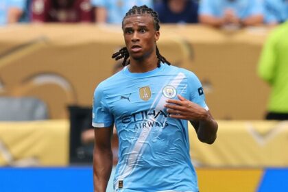 Aké stops individual Club World Cup parades in the Premier League