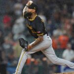 Santana de Piratas Responds to Fan in Altercation During Game