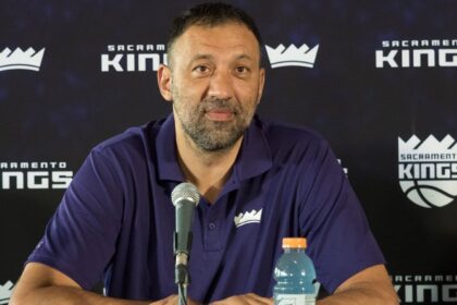 Vlade Divac, Ex-NBA, Suffers Hip Fracture After Motorcycle Accident
