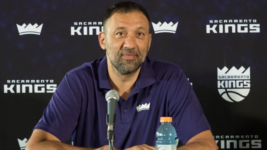 Vlade Divac, Ex-NBA, Suffers Hip Fracture After Motorcycle Accident