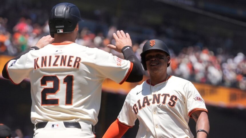 Devers Connects Jonrón vs. Red Sox: First HR with Giants
