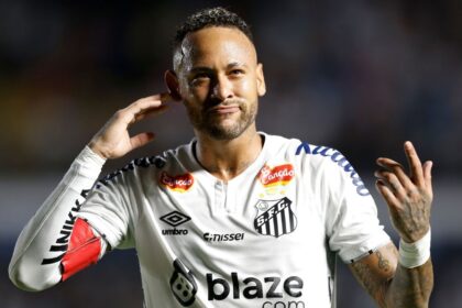 Neymar Extends Contract with Santos until 2025: Seeks World Cup and Recovery