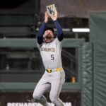 Brewers' Mitchell seeks 2nd opinion on shoulder; could miss more time