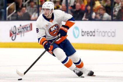 Canadiens bolster their ranks: Dobson arrives from Islanders for NHL Draft picks