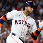 Astros Place Pena on Injured List with Rib Fracture