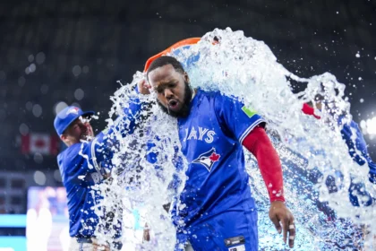 Guerrero Jr. Leads Comeback: Blue Jays Beat Yankees 5-4 with Key Hit