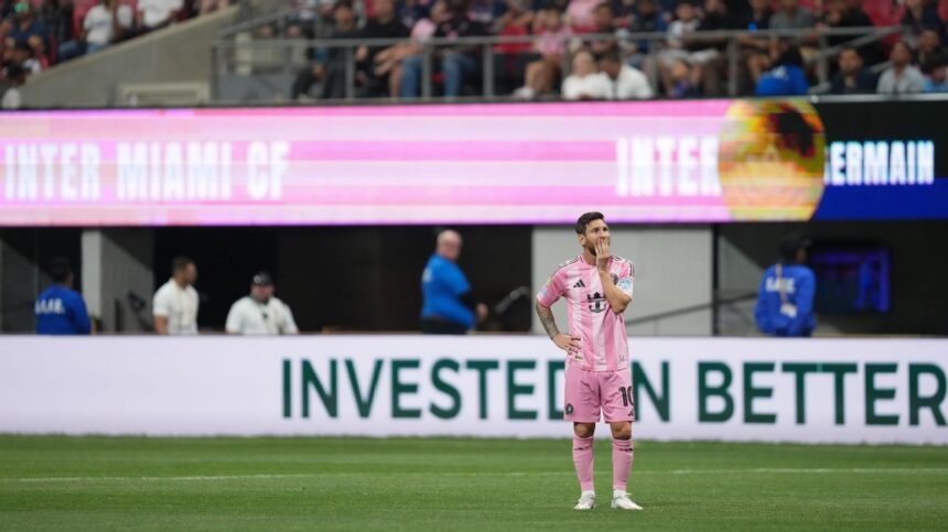 Ibrahimovic criticizes Messi at Inter Miami: "He plays with statues"