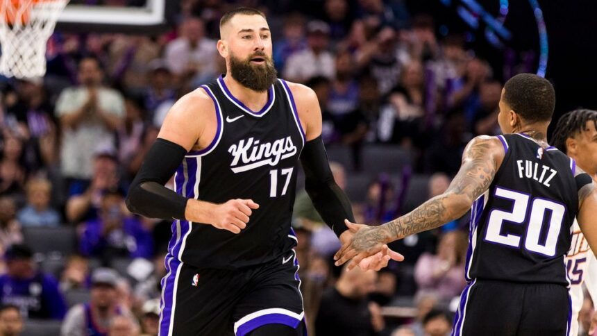Nuggets Sign Valanciunas: Key Reinforcement for Jokic from Kings