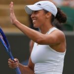 Keys advances at Wimbledon after a day of surprises; She imposes her tennis