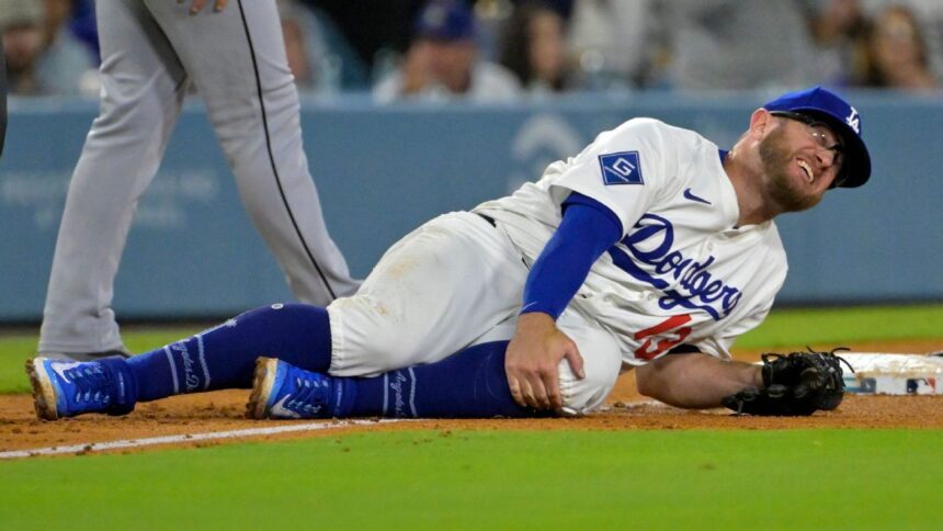 Dodgers' Muncy Injured: Knee Concerns After Play
