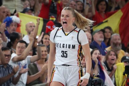 Sparks sign Vanloo after unexpected Valkyries dismissal