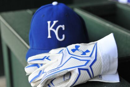 Royals: Canha to the injured list with elbow issue; Devanney debuts in MLB