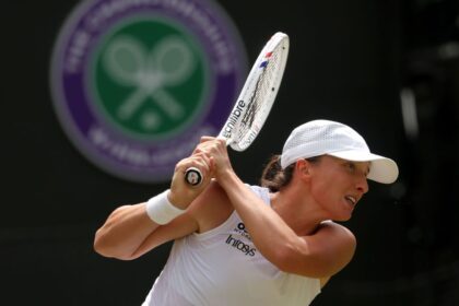 Swiatek, clay queen, into Wimbledon semis: Seeks triple crown