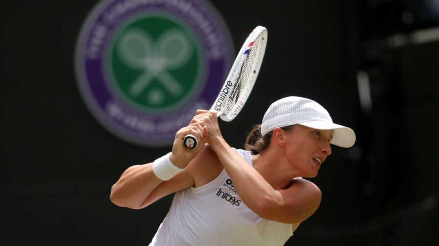 Swiatek, clay queen, into Wimbledon semis: Seeks triple crown