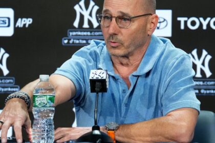 Yankees seek pitchers and reinforcements: Cashman active before MLB deadline