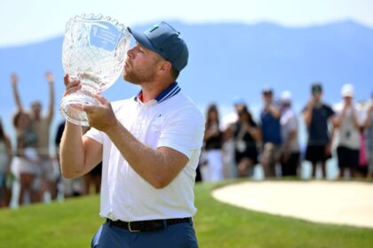 Pavelski Conquers the American Century: Smoltz Second and Barkley, 69.