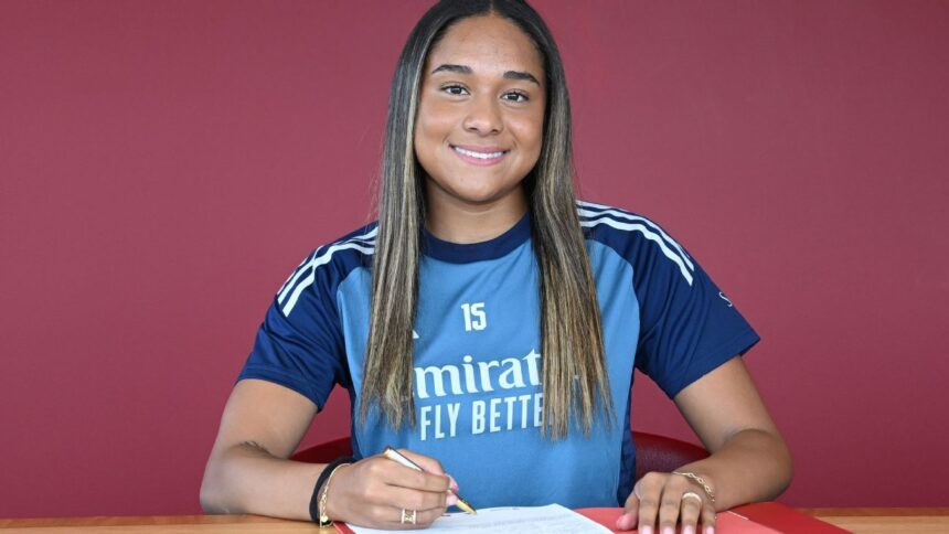 Arsenal breaks record: Olivia Smith, star signing for a million-dollar figure