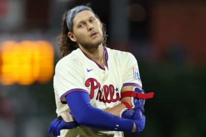 Bohm to IL: Phillies lose their third baseman to rib fracture