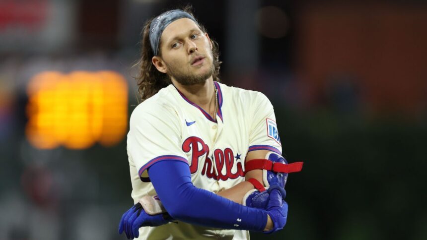 Bohm to IL: Phillies lose their third baseman to rib fracture