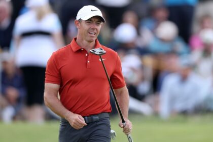 McIlroy Mounts Comeback with Spectacular Round at The Open, Aims for the Crown