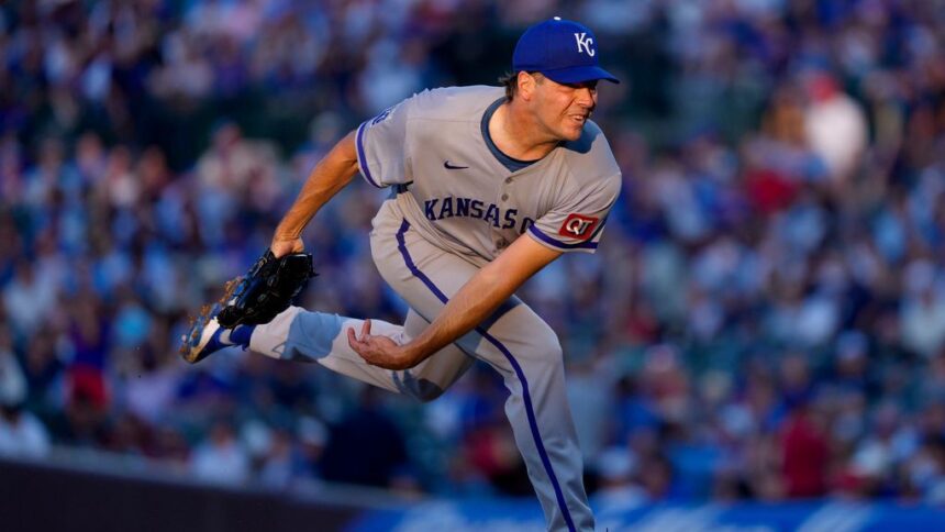 Rich Hill, 45 years old, pitches with Royals: The oldest veteran in MLB.