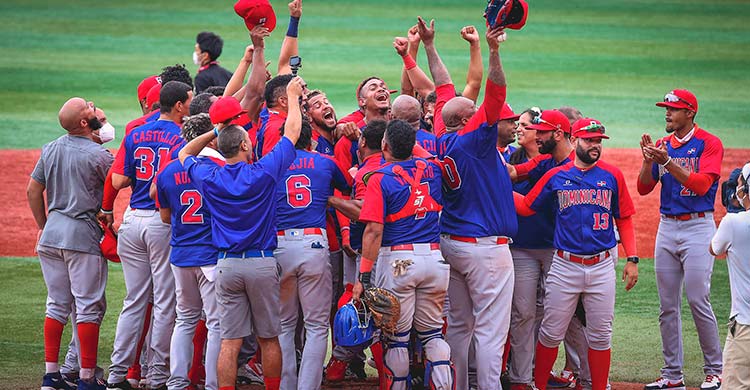 RD Returns to the World Baseball Top 10: Fedom Celebrates Ascent and Looks to the Future