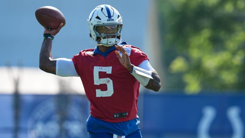 Richardson minimizes shoulder injury, ready for QB battle in Colts