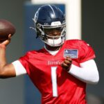 Ward leads Titans offense: Rookie QB takes reins after Levis surgery